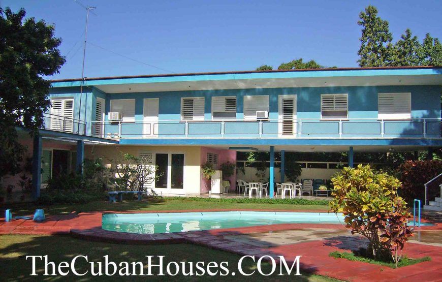 Joaquin´s House in Siboney, 4 rooms with patio and pool.