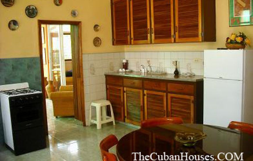 Alexis´s House in Siboney, 2 rooms with courtyard and garage