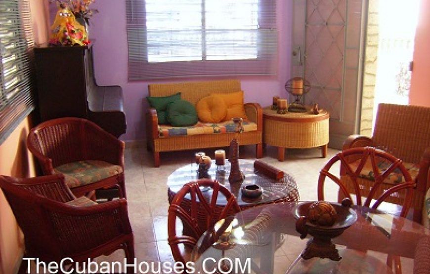 Nely´s House in Miramar, 3 rooms near the Cira García Clinic