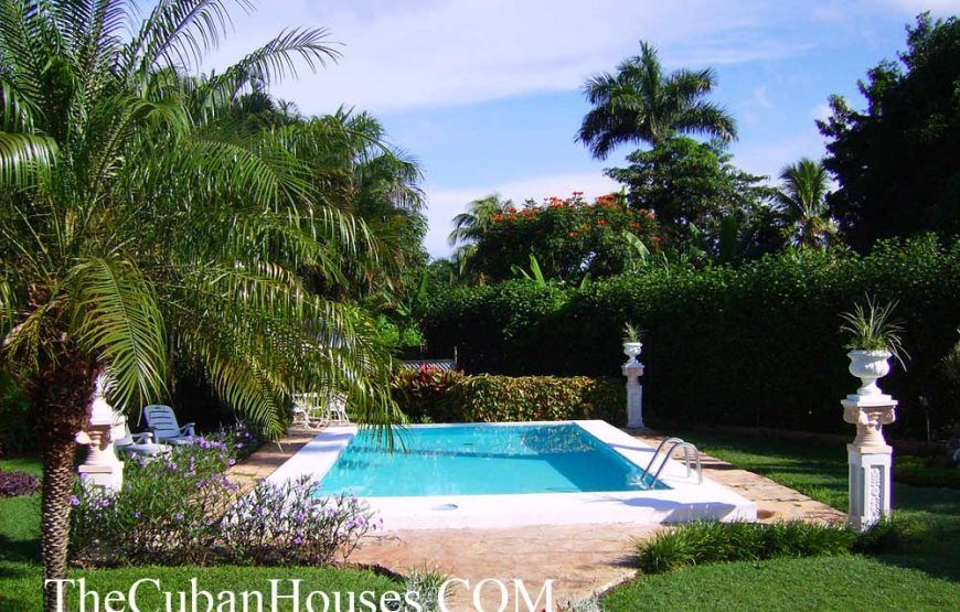 Jorge’s house in Siboney, 3 rooms with gardens and pool