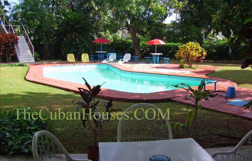 Joaquin´s House in Siboney, 4 rooms with patio and pool.