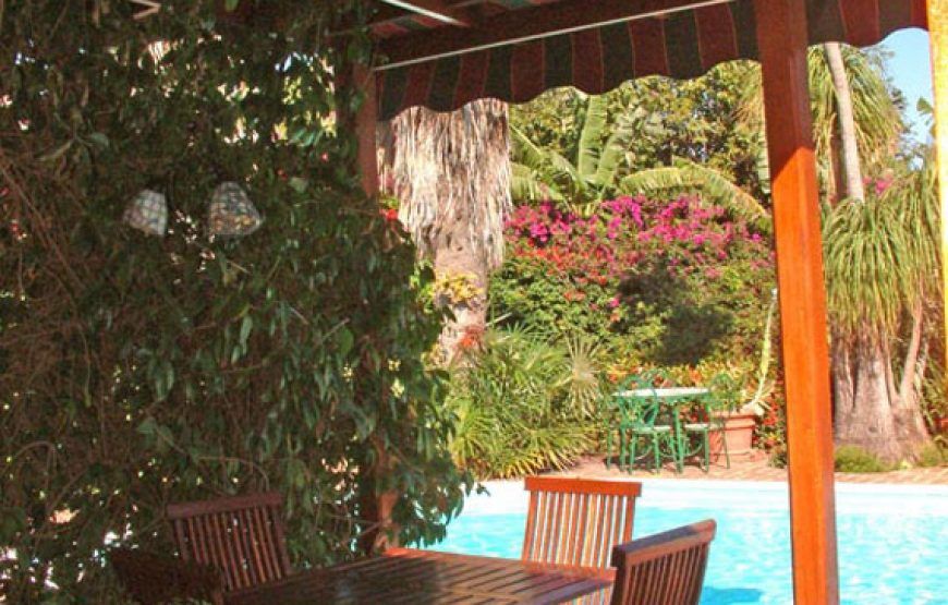 María Torralba´s House in Siboney, 4 rooms with pool.