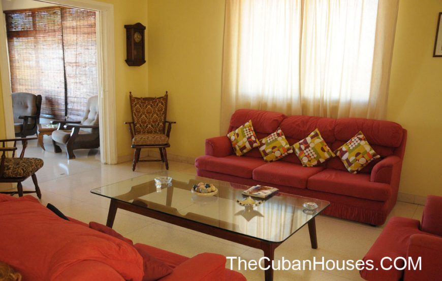 Maison Osvaldo à Miramar, 4 chambres luxueuses avec vue sur la mer