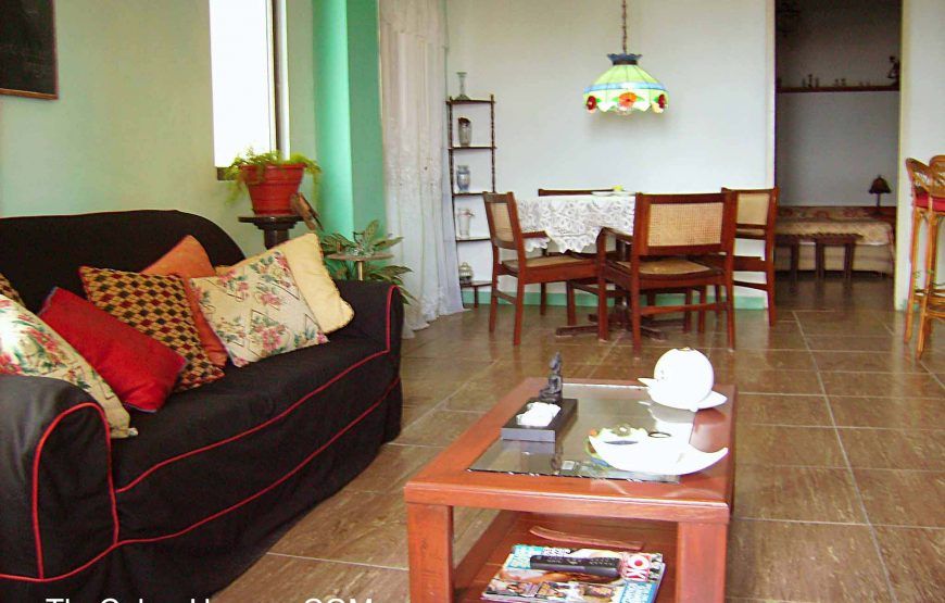 Casa Loly en Vedado, 2 habitaciones con vista al mar.