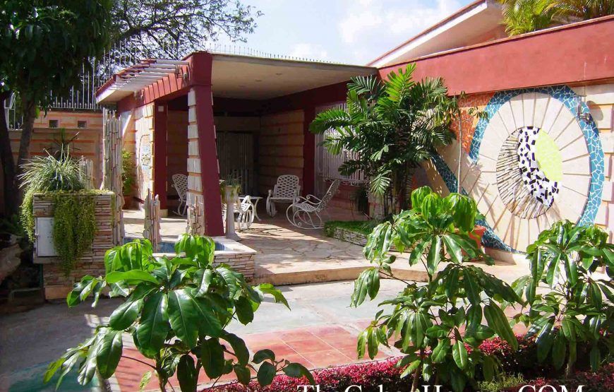 Magda Elena´s House in Siboney, 5 rooms with pool