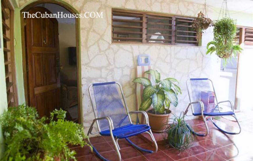 Yamila House in Varadero, 4 rooms with terrace and garage