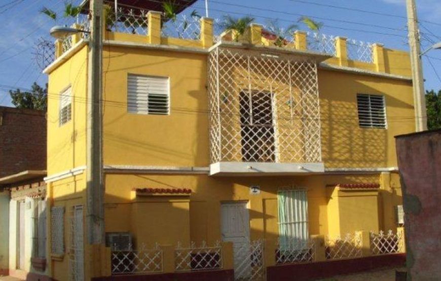 Casa Hostal La Esquinita en Trinidad, 4 habitaciones climatizadas.