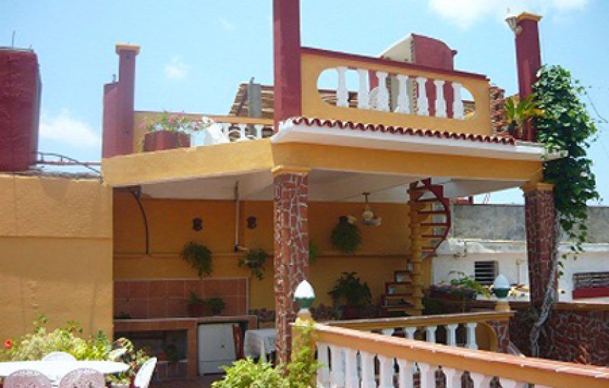 Juan Carlos House in Trinidad, 5 rooms near the historic center