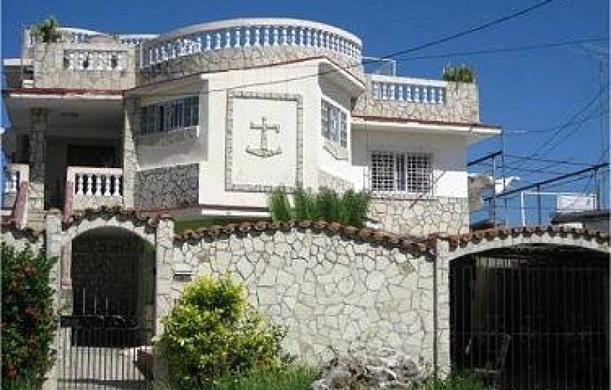 Maison Olga et Pedro à la plage de Guanabo, 7 chambres très proche de la mer.