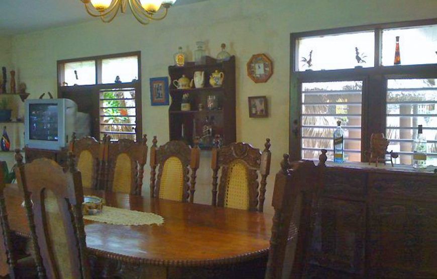 Casa de Patricia y Betty en Varadero, 5 habitaciones con ranchón