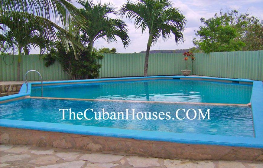 Casa Tamara en playa Guanabo, 4 habitaciones con piscina