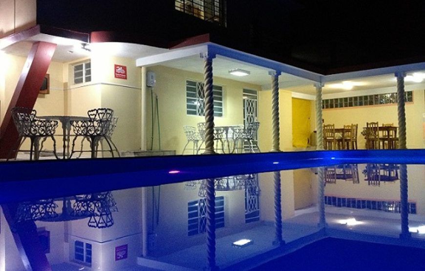 Casa Villa Marienzo en playa Boca Ciega, 4 cuartos con piscina