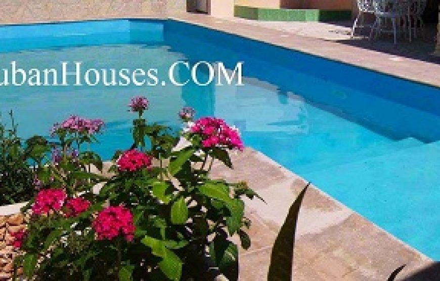 Casa Villa Marienzo en playa Boca Ciega, 4 cuartos con piscina