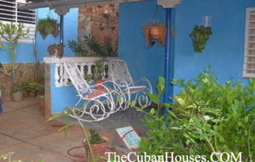 Gisela House in Trinidad, 2 air-conditioned rooms with patio.
