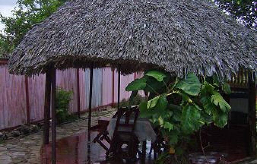Casa Dania en playa Guanabo, 3 habitaciones con piscina
