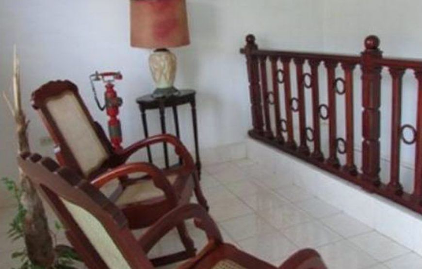 Maison Pension El Guizaso à Trinidad, 3 chambres climatisées.