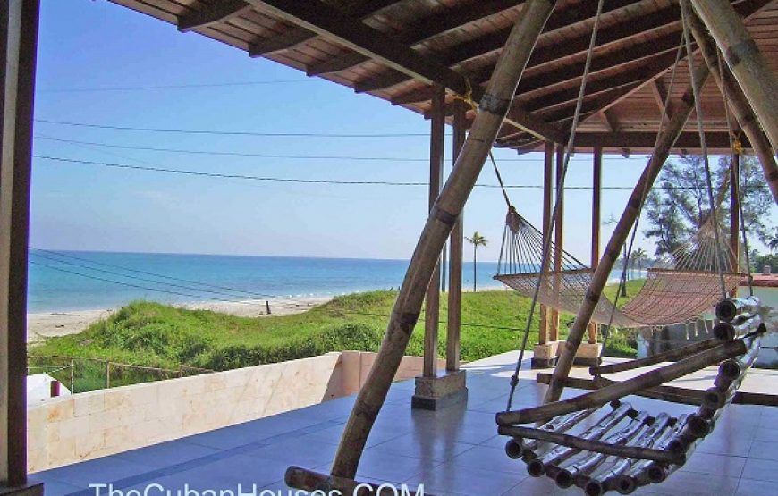 Casa Eduardo en playa Guanabo, 5 habitaciones con piscina jacuzzi