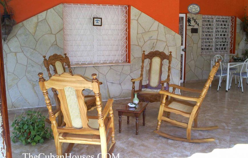 Maison María de los Angeles à la plage de Guanabo, 4 chambres.