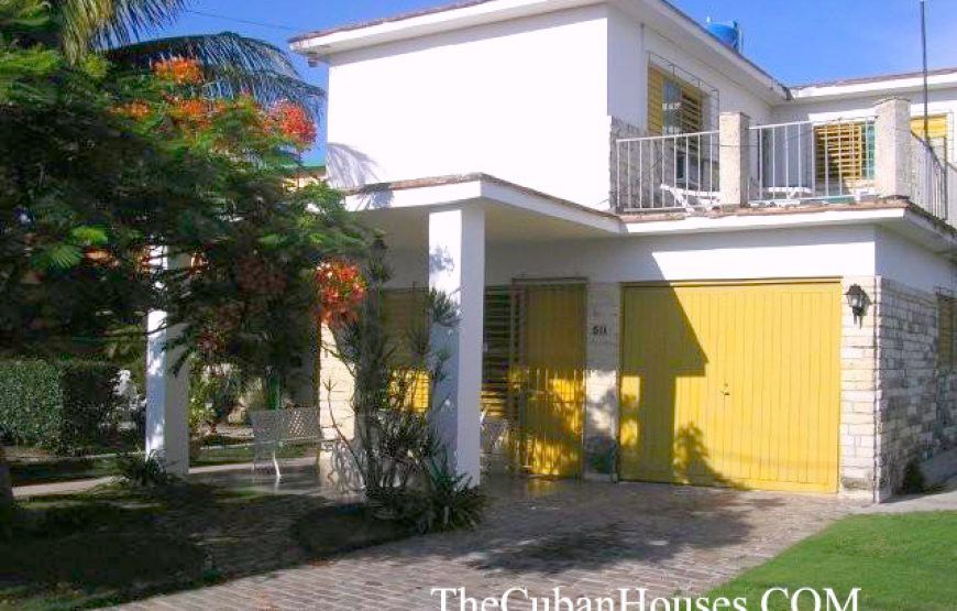 Maison Nelvy à la plage de Guanabo, 3 pièces très proche de la mer.