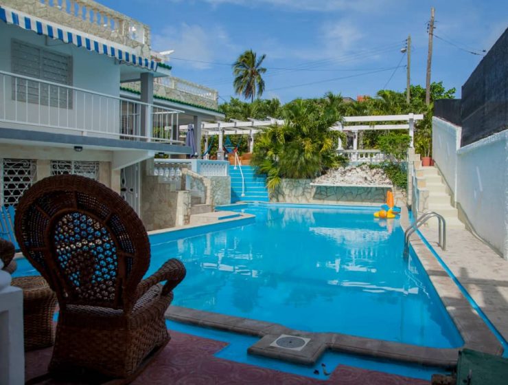 Hostal La Pimienta in Boca Ciega Beach. With beautiful pool