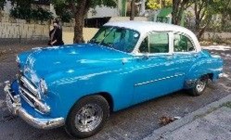 Auto Chevrolet del año 1951, propietario José Carlos. Havana-Varadero