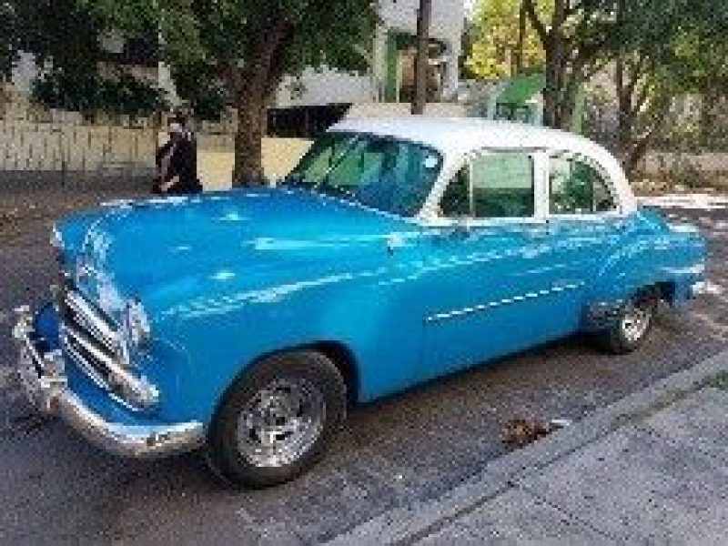 Auto Chevrolet del año 1951, propietario José Carlos. Havana-Varadero