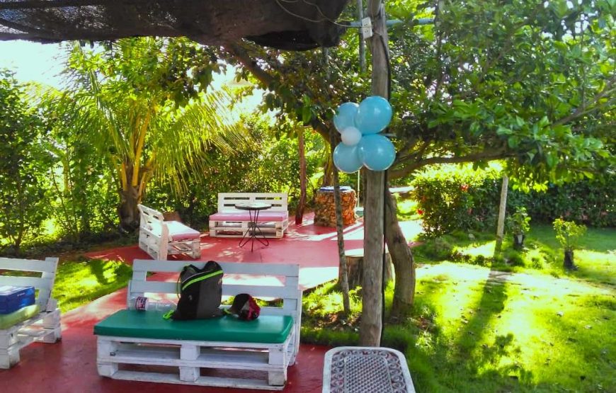 Piscina Rancho Boyeros en La Habana, casa para fiestas