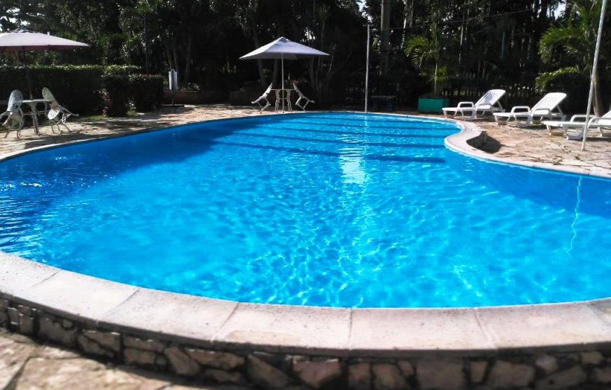 Rancho Boyeros pool house in Havana, house for parties