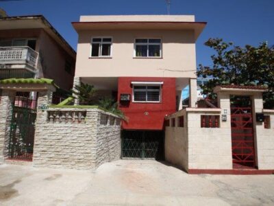 Casa Lala en el Vedado. Apartamento con vistas al mar