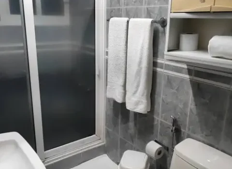 apartamento-alfredo-retiro-radial-vedado-habana-bano