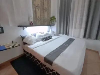 Apartamento Shalom en la Habana Vieja. Habitación con A/C, Seguridad y Cocina