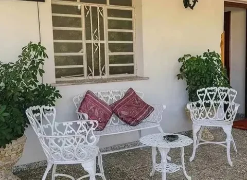 casa-artemio-miramar-entrada