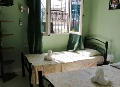 casa-aurora-centro-habana-habitacion-1