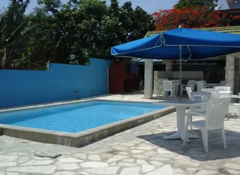 casa-carlos-alberto-boca-ciega-piscina