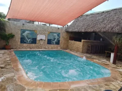 Dolphins House in Guanabo. 6 Bedrooms, Pool & Free WiFi