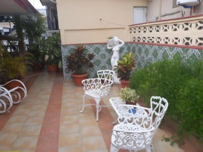 Casa Gladys en Varadero, 4 amplias habitaciones con piscina