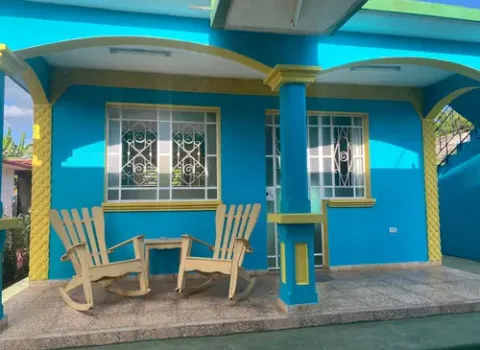 casa-laura-vinales-entrada