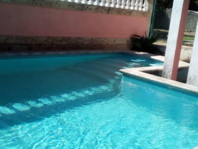 Mariita’s House in Boca Ciega. 5 Bedrooms with a Pool
