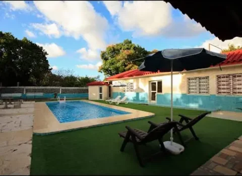 casa-mary-loly-siboney-piscina-2