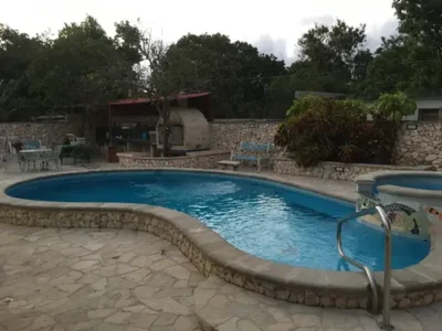 Mary Mary’s House in Guanabo. 3 Bedrooms, Pool & Billiards
