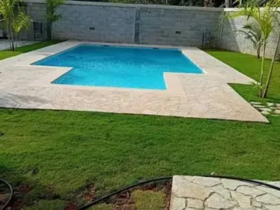 Casa Mauro en Guanabo. 5 Habitaciones, Piscina y Gran Jardín