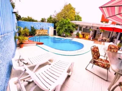 Melquiades’s House Guanabo. 4 Bedrooms with a Pool