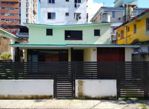 casa-nidia-nuevo-vedado-frente