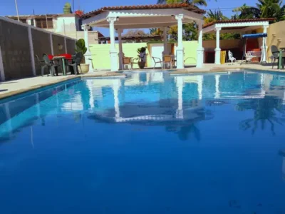 Yona’s House in Guanabo. 8 Bedrooms, Pool & Billiards