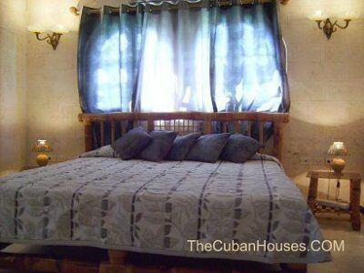 Casa Eduardo en playa Guanabo, 5 habitaciones con piscina jacuzzi