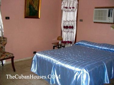 Casa María Antonia en la playa Guanabo, 4 habitaciones cerca del mar.