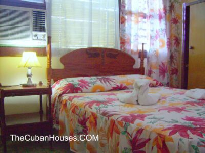 Casa Dayrolis en playa Boca Ciega, 5 habitaciones con piscina y ranchón