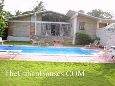 Casa Facelis en Siboney, 3 habitaciones con piscina y ranchón