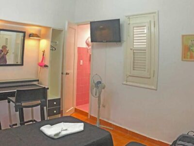Appartement la Nuit dans la Vieille Havane, 1 chambre privée