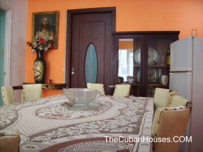 Casa Javier en Vedado, 2 habitaciones climatizadas.